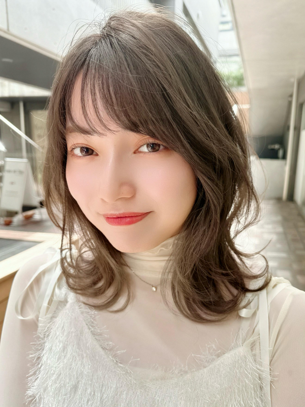 シースルーバング透明感カラーレイヤーカット